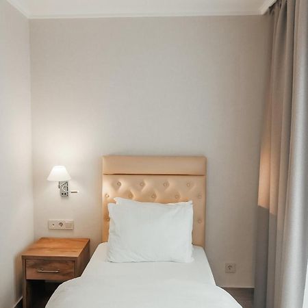 Amza Park Hotel Gagra Eksteriør billede