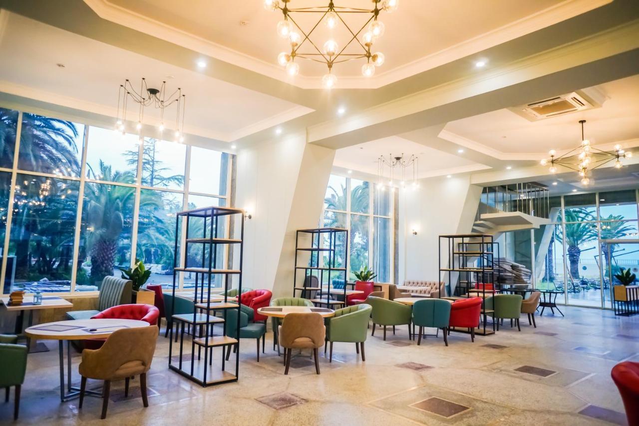 Amza Park Hotel Gagra Eksteriør billede