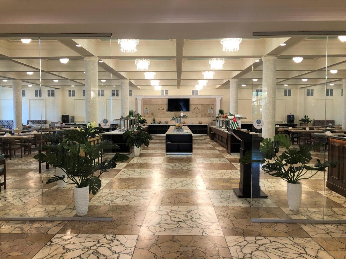 Amza Park Hotel Gagra Eksteriør billede