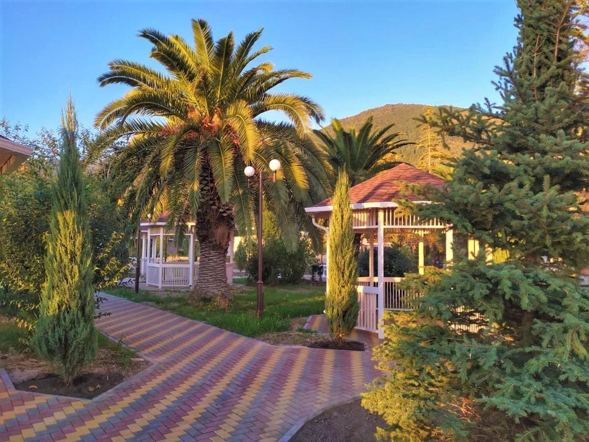 Amza Park Hotel Gagra Eksteriør billede