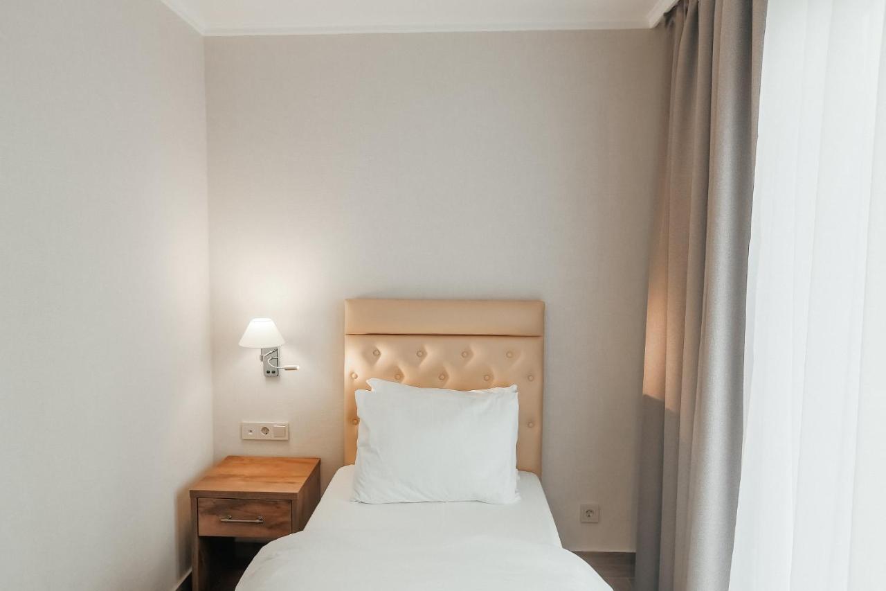 Amza Park Hotel Gagra Eksteriør billede