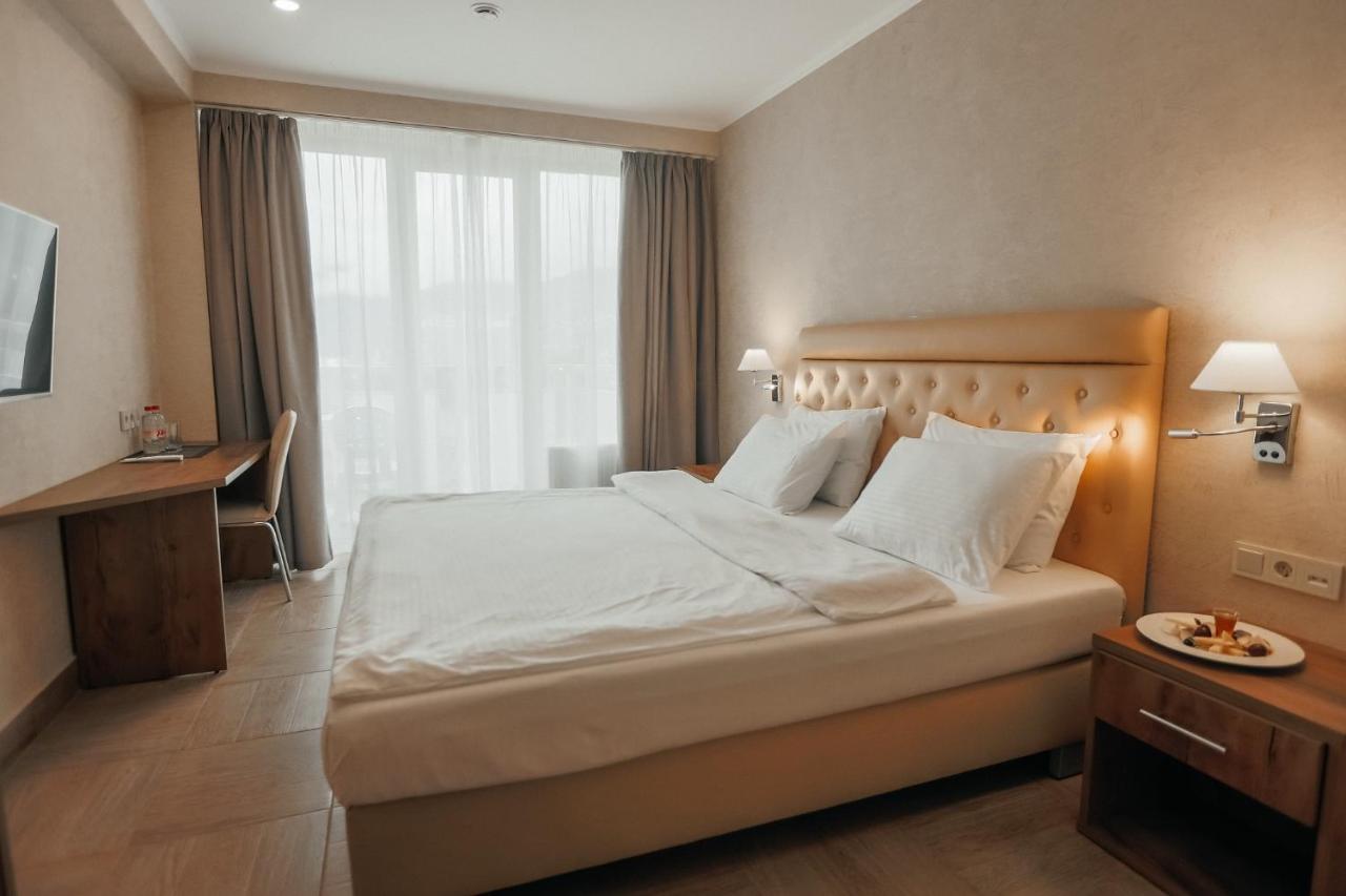 Amza Park Hotel Gagra Eksteriør billede