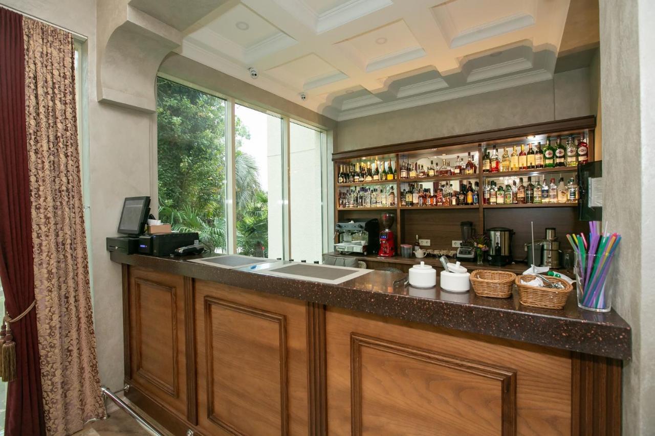 Amza Park Hotel Gagra Eksteriør billede